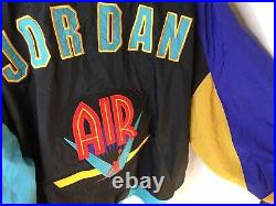 Nike Air Jordan 90's Vtg Style Windbreaker track Jacket Men's size Lg Spell Out